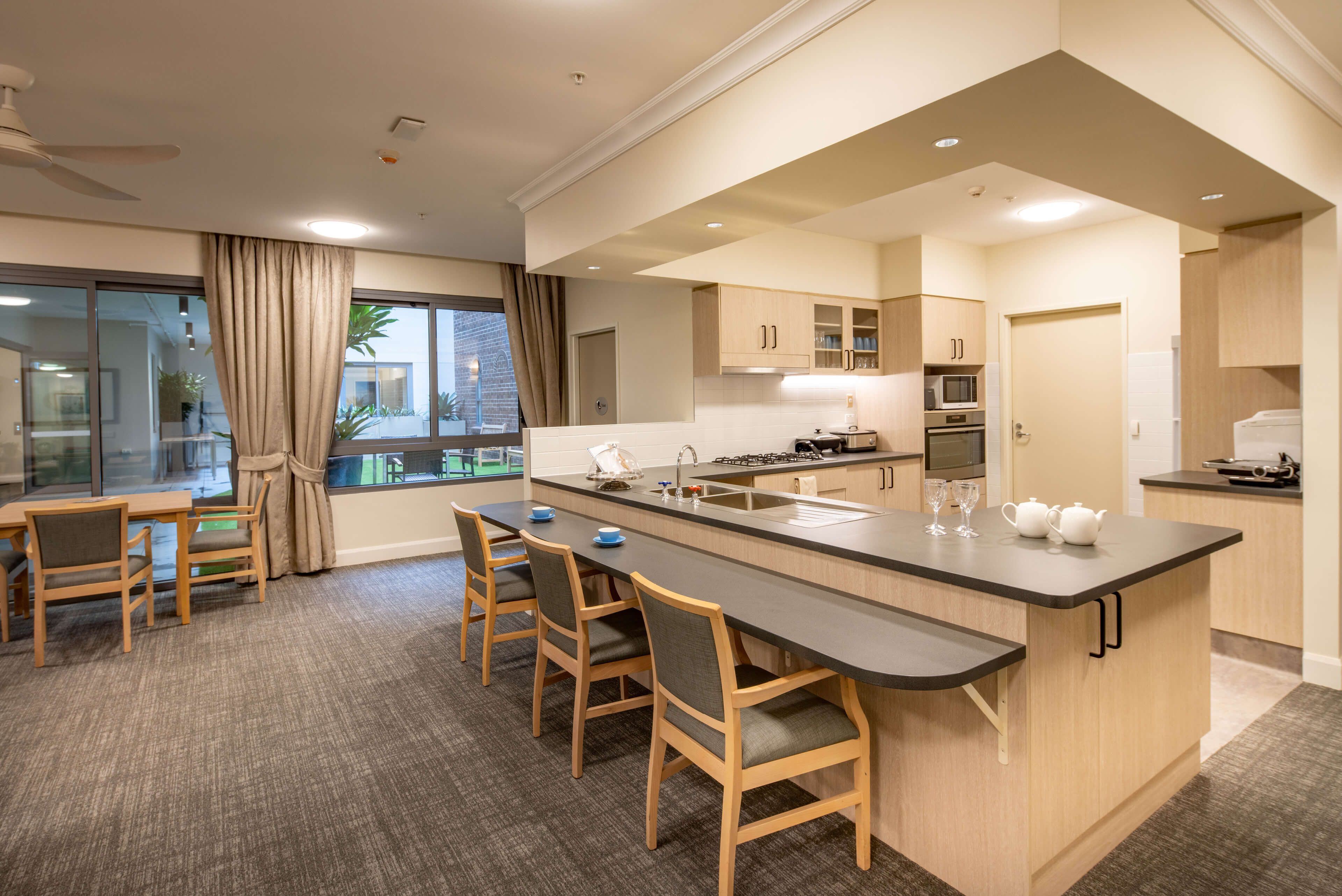 12-Kitchen-Area-Hammondcare-Darlinghurst-Taylor-Construction-Health-and-Aged-Care